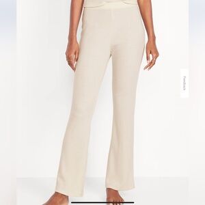 NWT Women’s High Rise Knit Flare Pants.  Cream S